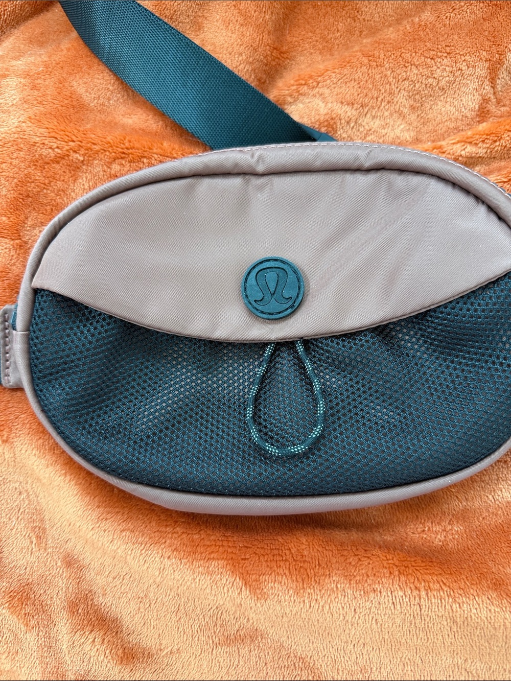 lululemon athletica Gray and Teal Two-Tone Crossbody Belt Bag